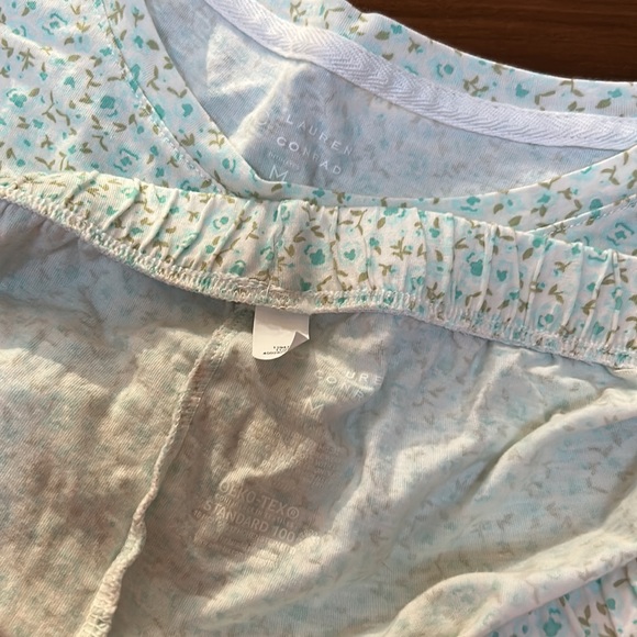 Medium LC Lauren Conrad pajama set short sleeve top and shorts dainty floral - Picture 3 of 3